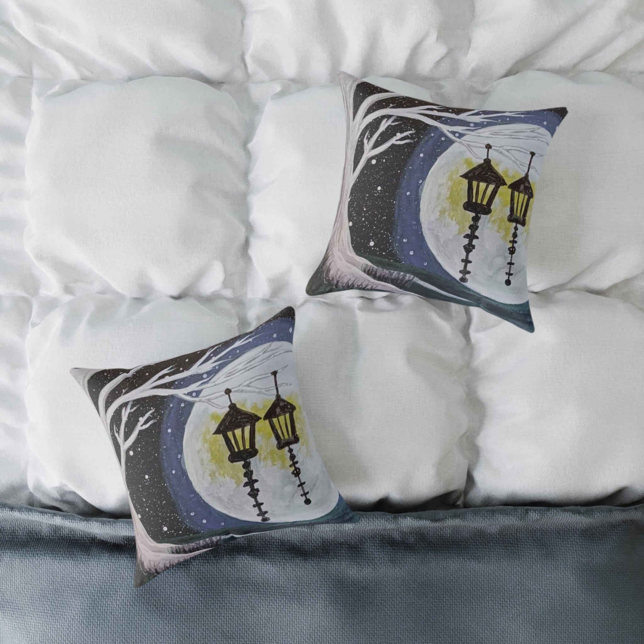 Moonlit Streetlamp Decorative Pillow